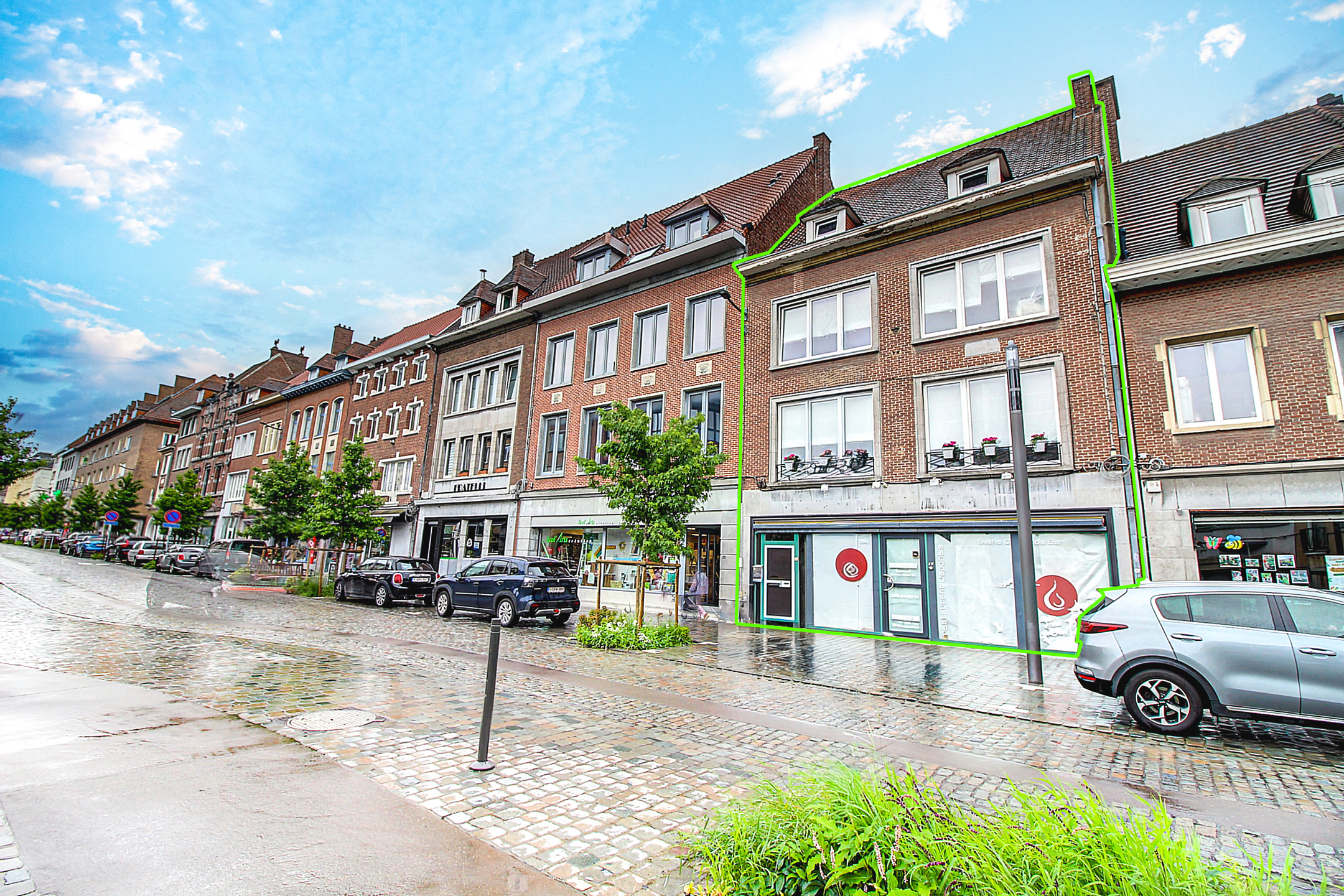Habitation + commerce en plein centre ville de Tournai ! 